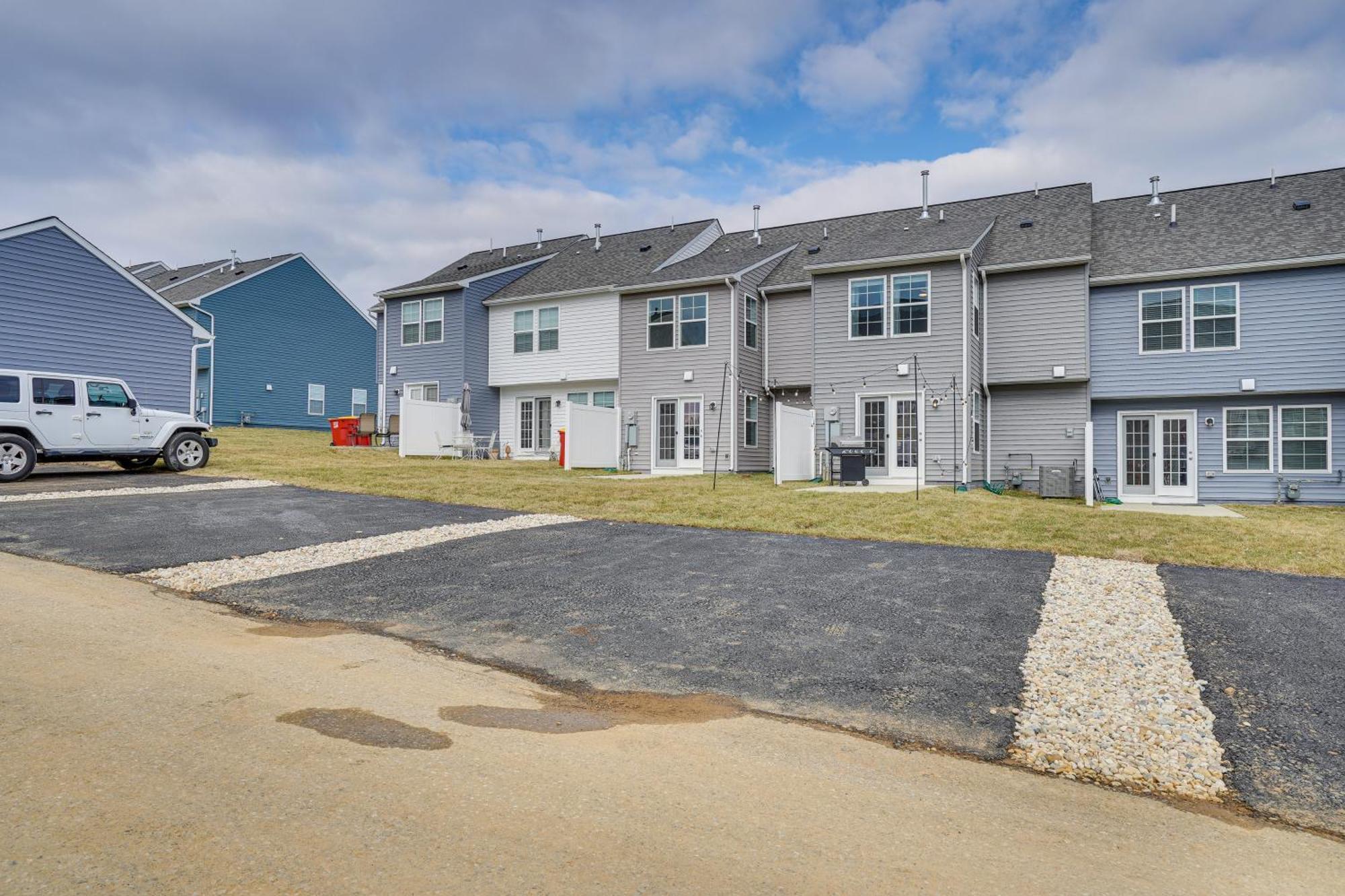 Charles Town Townhome 9 Mi To Harpers Ferry Exterior photo